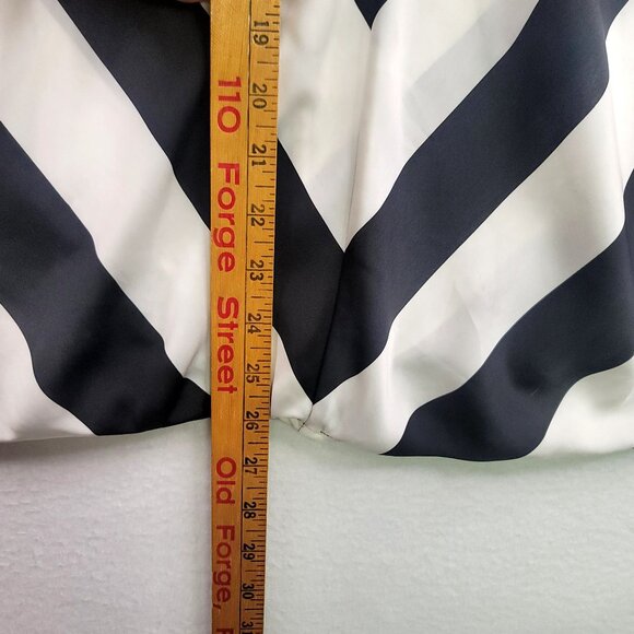 Lane Bryant Womens V-Neck Striped Cold Shoulder Batwing Blouse 22/24 Loose Fit - Picture 8 of 8